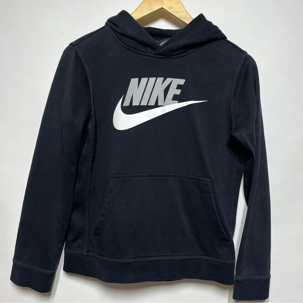 Nike Big Kids Swoosh Black Hoodie L